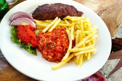 pljeskavica_frites